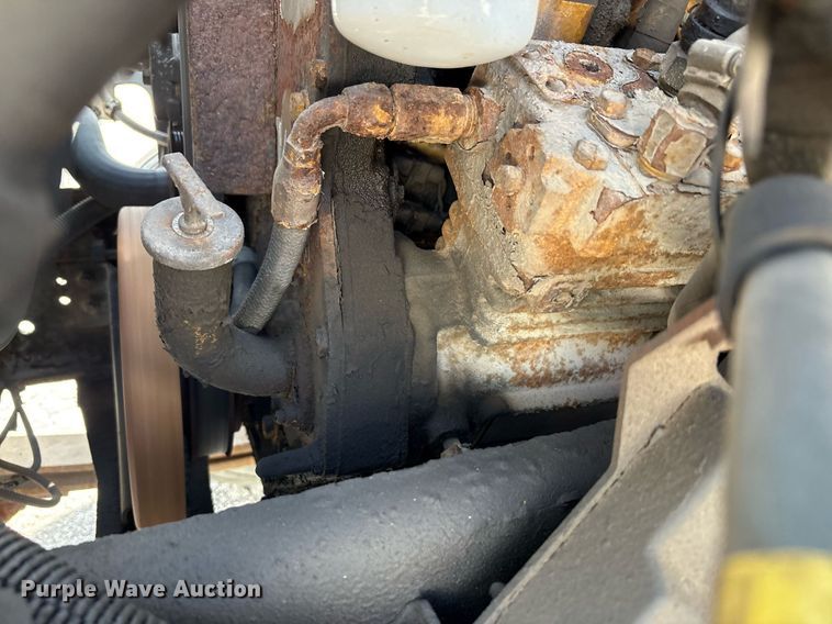 image for item EC4353 2004 GMC C8500 side curtain box truck