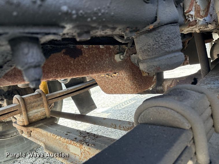 image for item EC4353 2004 GMC C8500 side curtain box truck