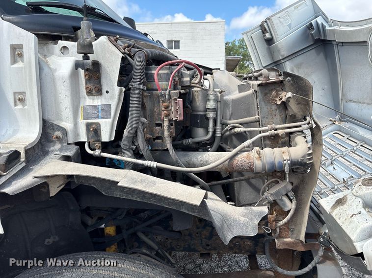 image for item EC4353 2004 GMC C8500 side curtain box truck