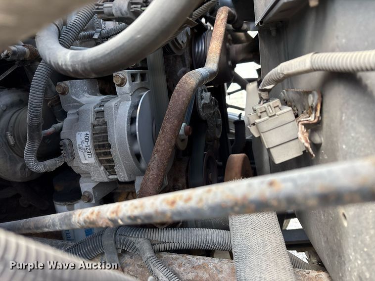 image for item EC4353 2004 GMC C8500 side curtain box truck