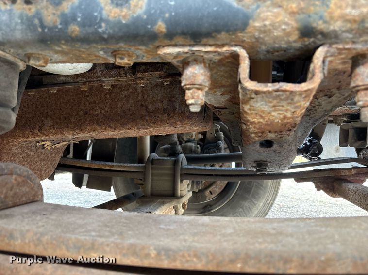 image for item EC4353 2004 GMC C8500 side curtain box truck