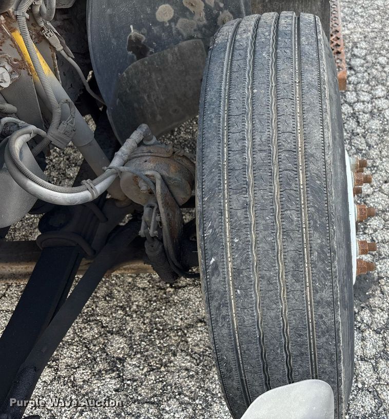 image for item EC4353 2004 GMC C8500 side curtain box truck