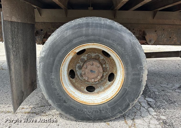 image for item EC4353 2004 GMC C8500 side curtain box truck