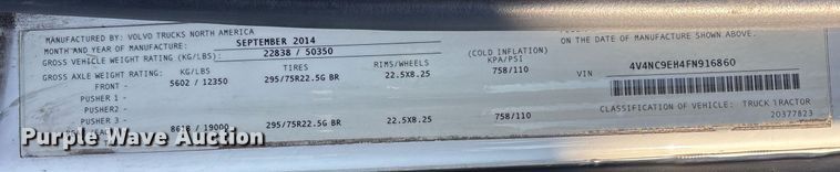 image for item EC4357 2015 Volvo VNL semi truck