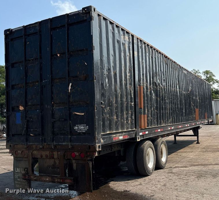 image for item EC4371 1979 Hyundai scrap trailer