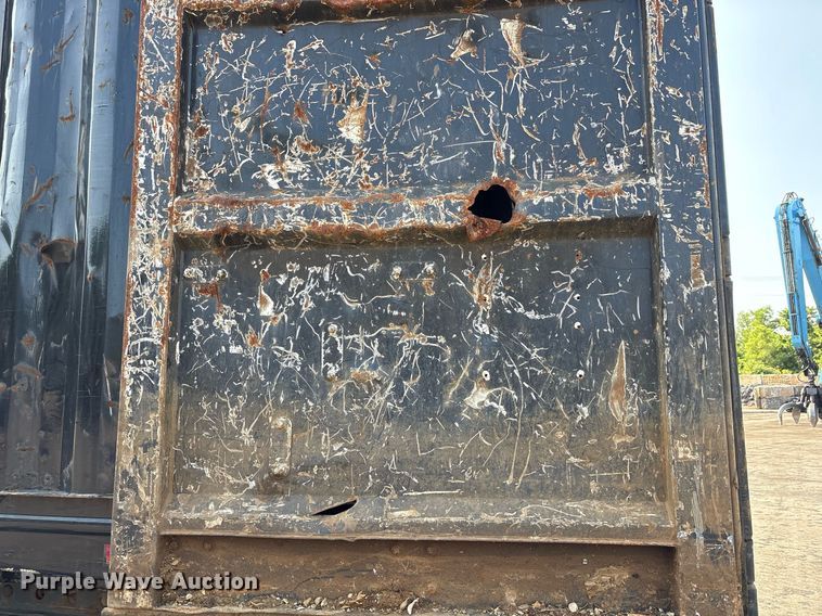 image for item EC4371 1979 Hyundai scrap trailer