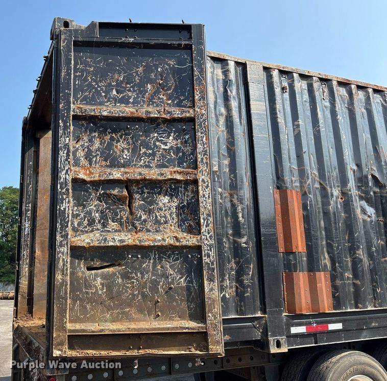 image for item EC4371 1979 Hyundai scrap trailer