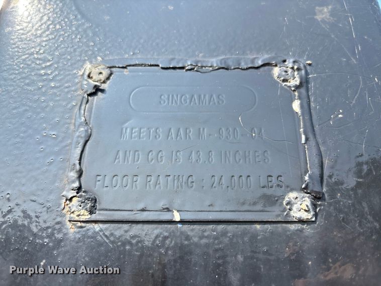 image for item EC4371 1979 Hyundai scrap trailer