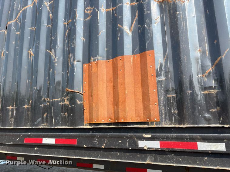 image for item EC4371 1979 Hyundai scrap trailer