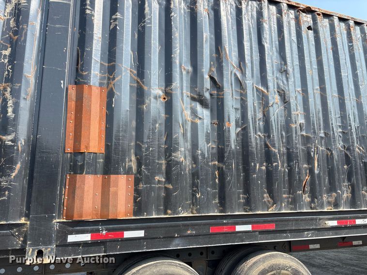 image for item EC4371 1979 Hyundai scrap trailer