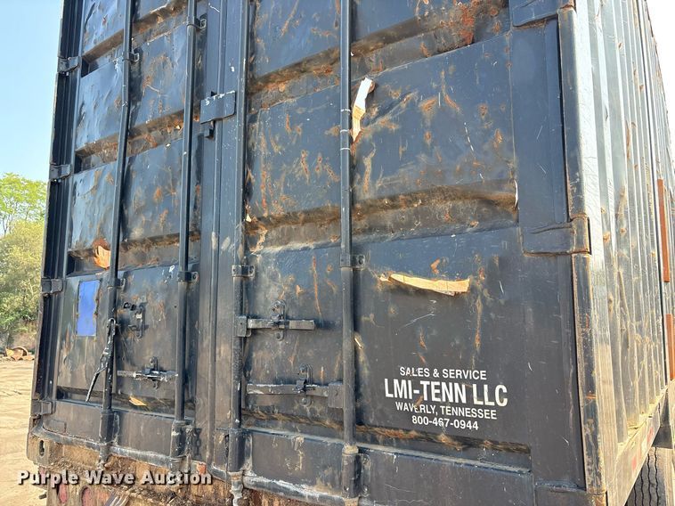 image for item EC4371 1979 Hyundai scrap trailer