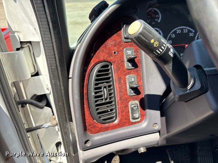 image for item EC4377 2014 Freightliner Business Class M2 refrigerated truck