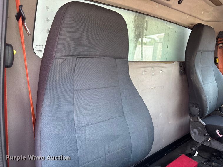 image for item EC4377 2014 Freightliner Business Class M2 refrigerated truck