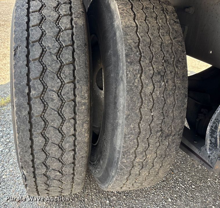 image for item EC4377 2014 Freightliner Business Class M2 refrigerated truck