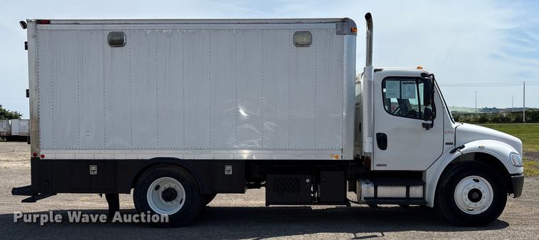 image for item EC4378 2005 Freightliner Business Class M2 fuel / lube truck