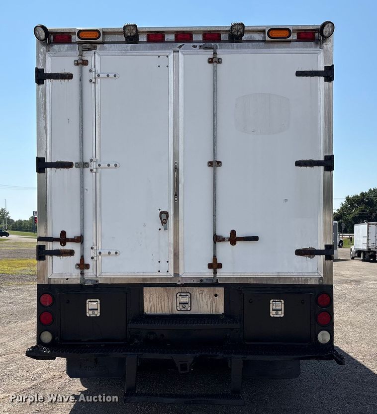 image for item EC4378 2005 Freightliner Business Class M2 fuel / lube truck