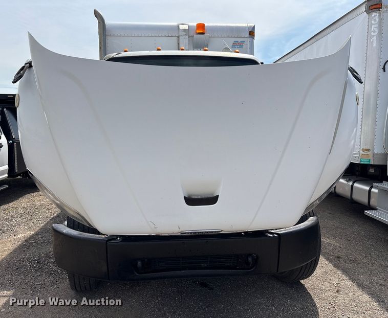 image for item EC4378 2005 Freightliner Business Class M2 fuel / lube truck