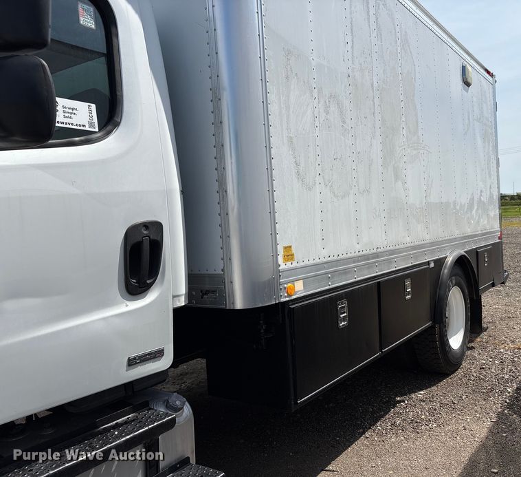 image for item EC4378 2005 Freightliner Business Class M2 fuel / lube truck