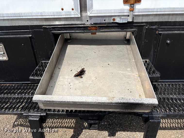 image for item EC4378 2005 Freightliner Business Class M2 fuel / lube truck