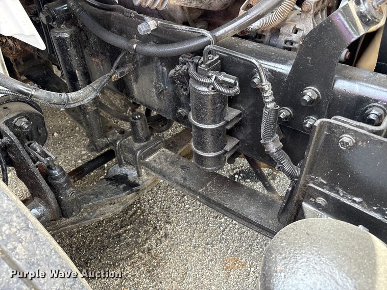 image for item EC4378 2005 Freightliner Business Class M2 fuel / lube truck