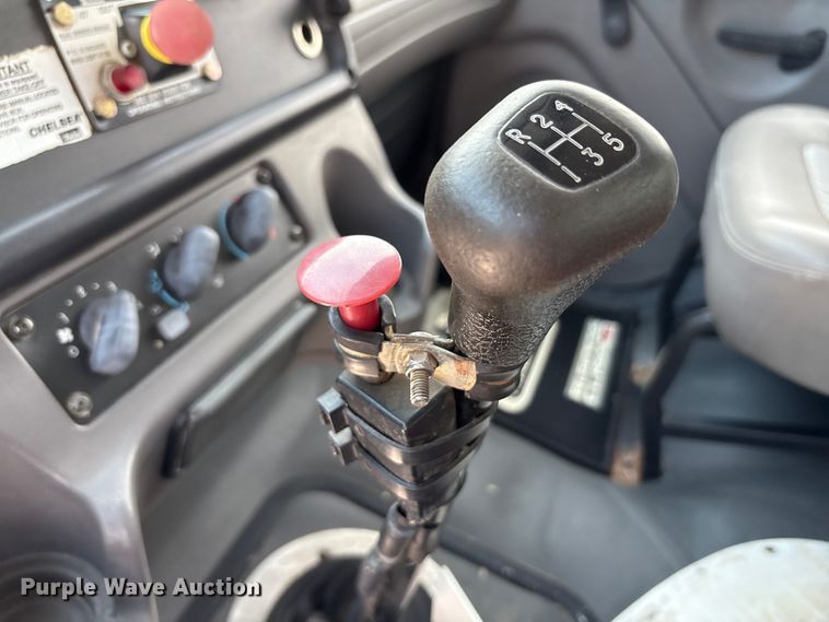 image for item EC4378 2005 Freightliner Business Class M2 fuel / lube truck