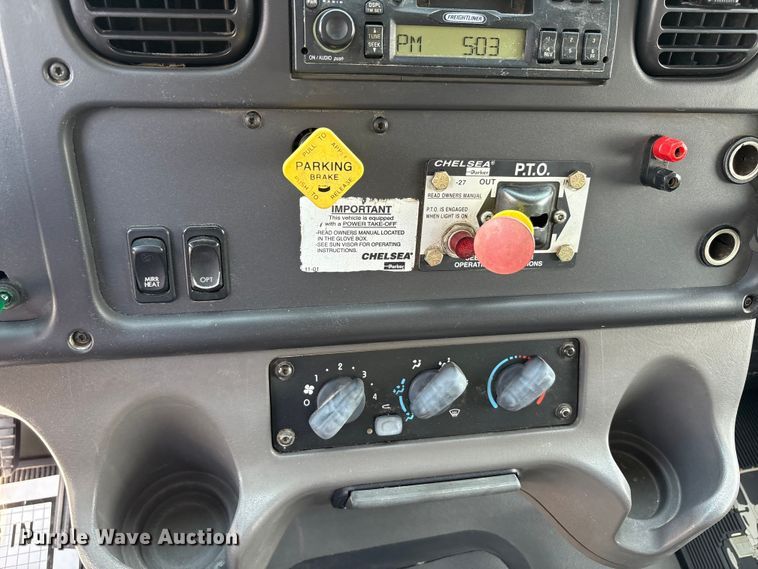 image for item EC4378 2005 Freightliner Business Class M2 fuel / lube truck