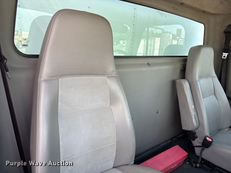 image for item EC4378 2005 Freightliner Business Class M2 fuel / lube truck