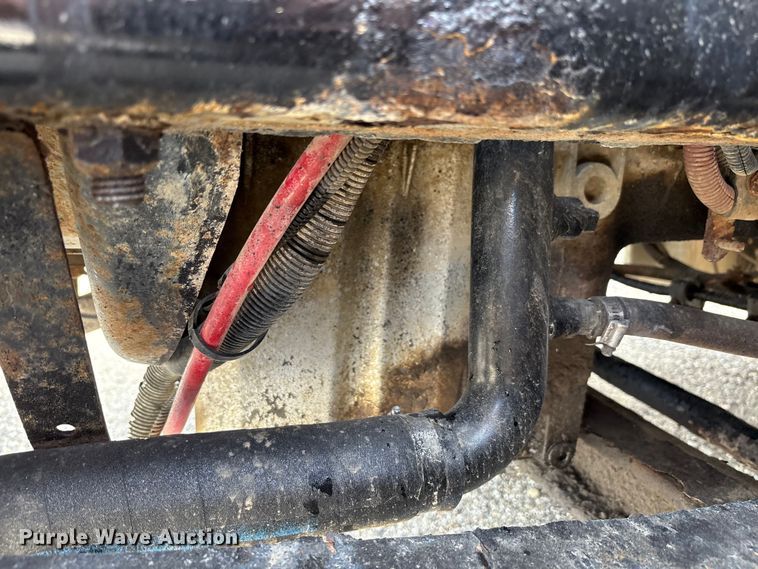 image for item EC4378 2005 Freightliner Business Class M2 fuel / lube truck