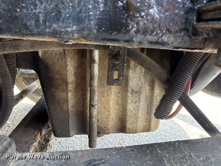 image for item EC4378 2005 Freightliner Business Class M2 fuel / lube truck