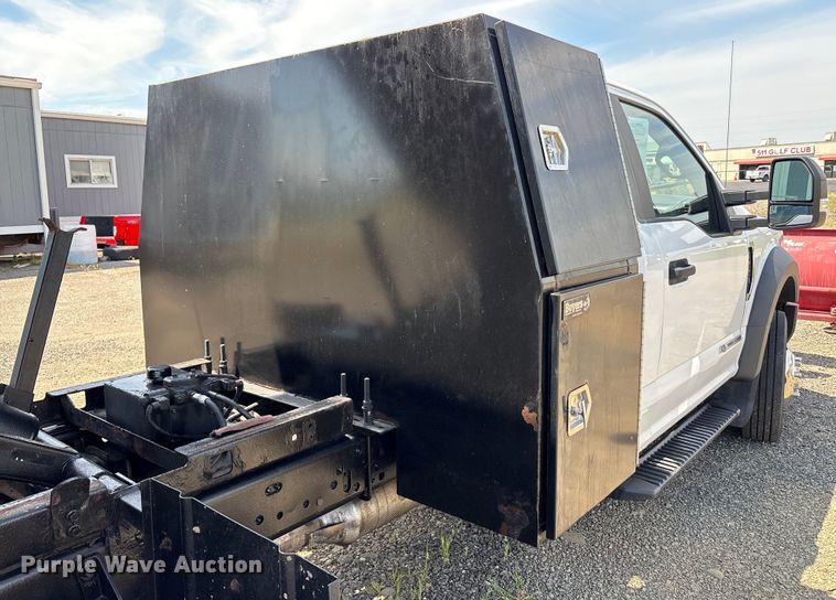 image for item EC4379 2019 Ford F550 dump truck