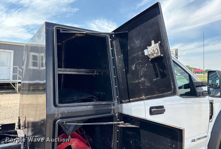 image for item EC4379 2019 Ford F550 dump truck