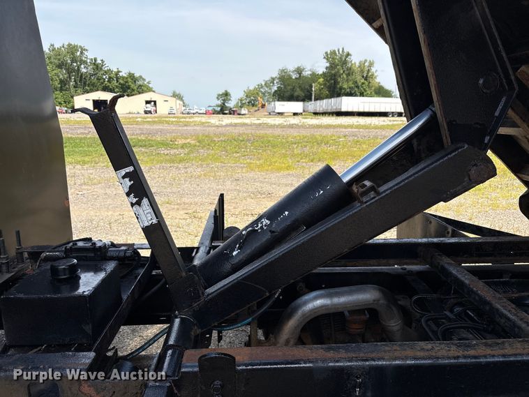 image for item EC4379 2019 Ford F550 dump truck