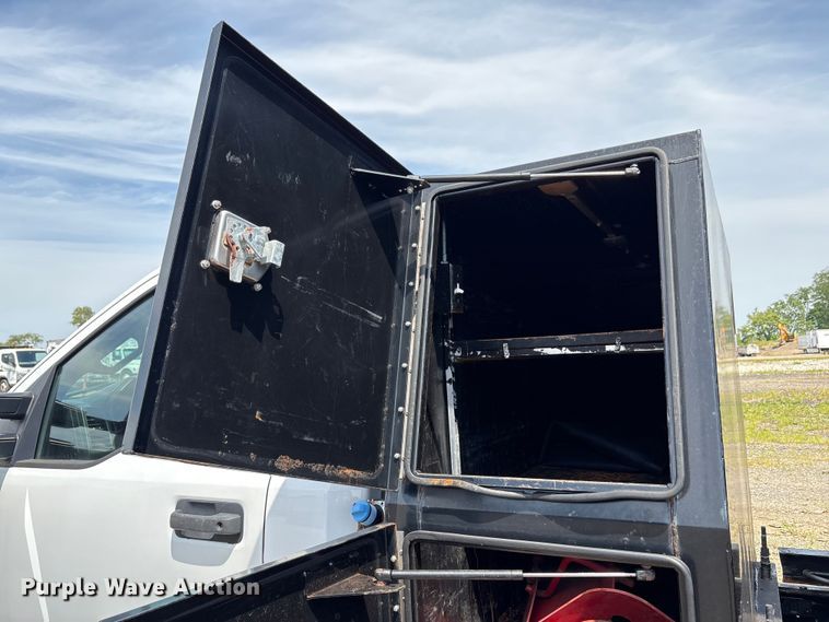 image for item EC4379 2019 Ford F550 dump truck