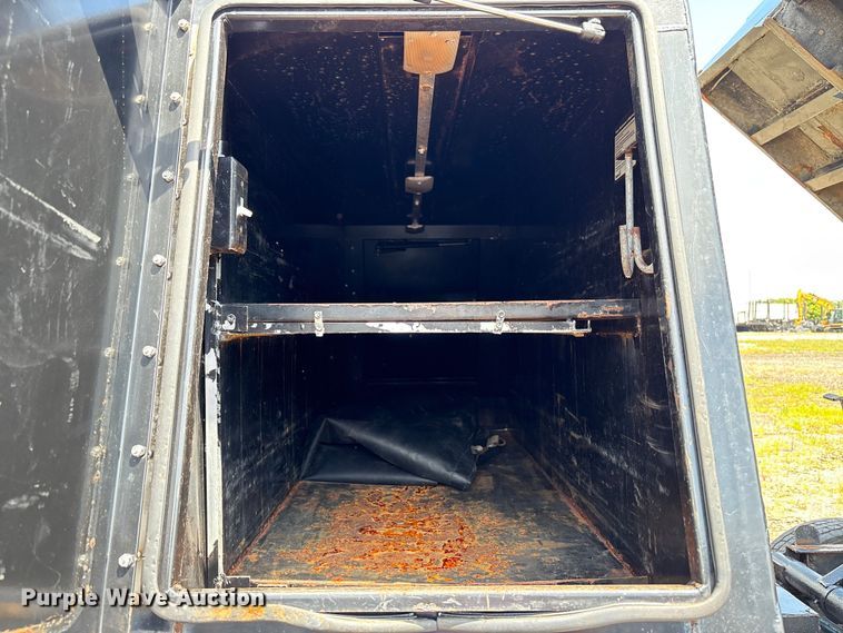 image for item EC4379 2019 Ford F550 dump truck