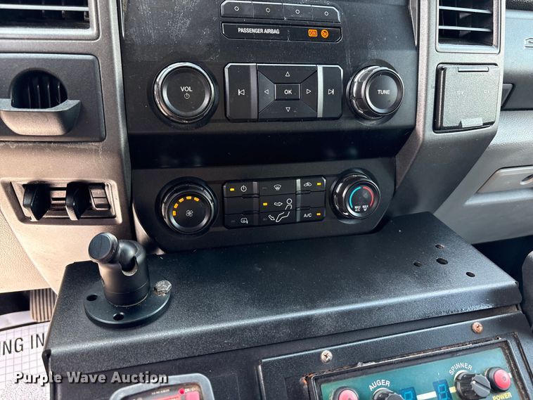 image for item EC4379 2019 Ford F550 dump truck