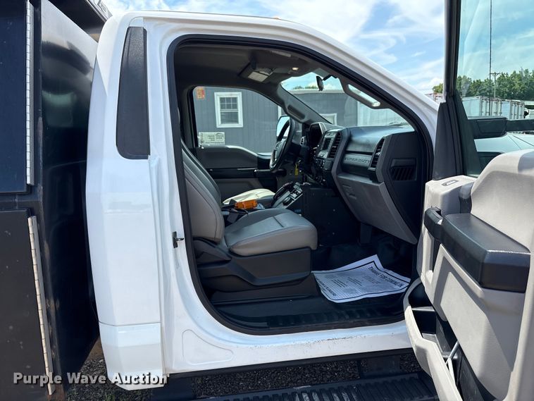 image for item EC4379 2019 Ford F550 dump truck