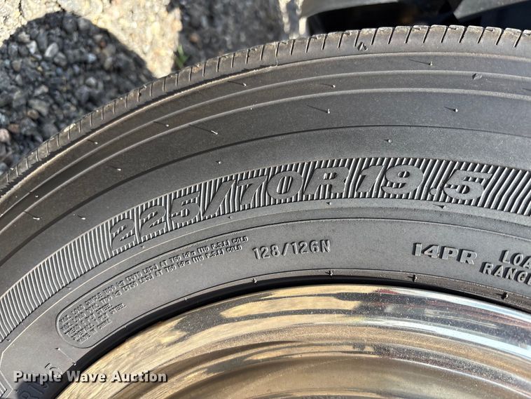 image for item EC4379 2019 Ford F550 dump truck