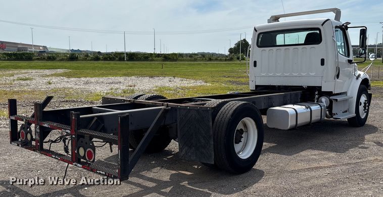 CAMIóN CHASIS 2015 FREIGHTLINER BUSINESSCLASSM2