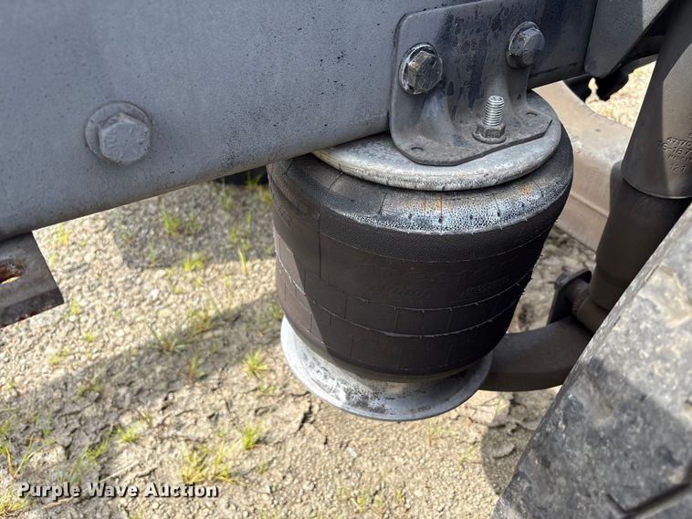 image for item EC4380 2015 Freightliner Business Class M2 truck cab and chassis