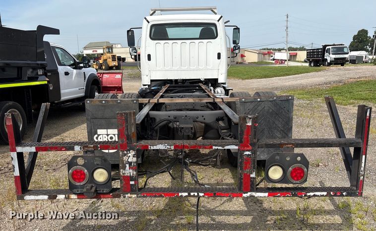 image for item EC4380 2015 Freightliner Business Class M2 truck cab and chassis