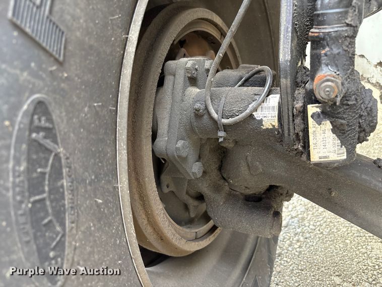 image for item EC4380 2015 Freightliner Business Class M2 truck cab and chassis