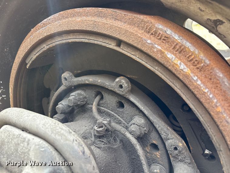 image for item EC4380 2015 Freightliner Business Class M2 truck cab and chassis