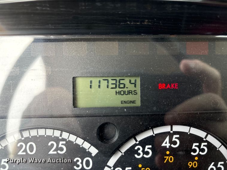 image for item EC4380 2015 Freightliner Business Class M2 truck cab and chassis