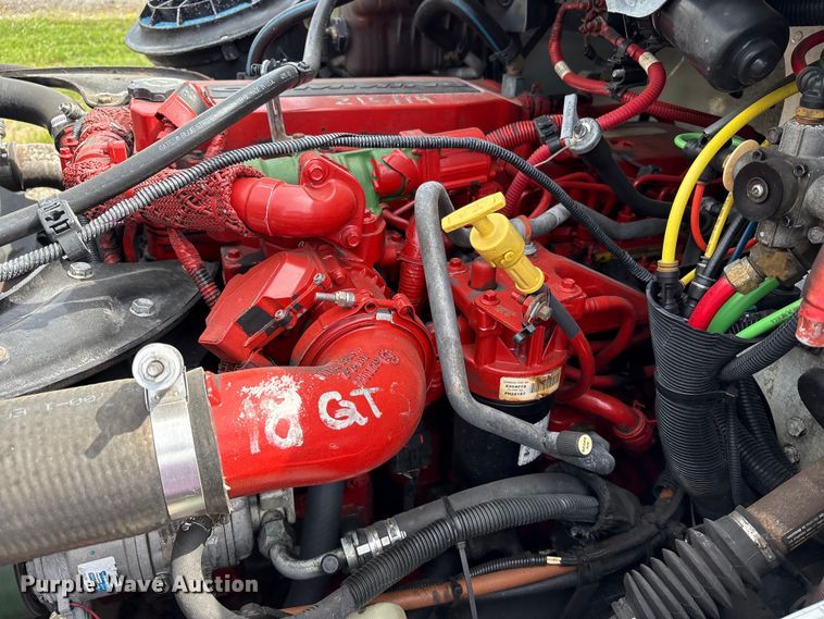 image for item EC4380 2015 Freightliner Business Class M2 truck cab and chassis