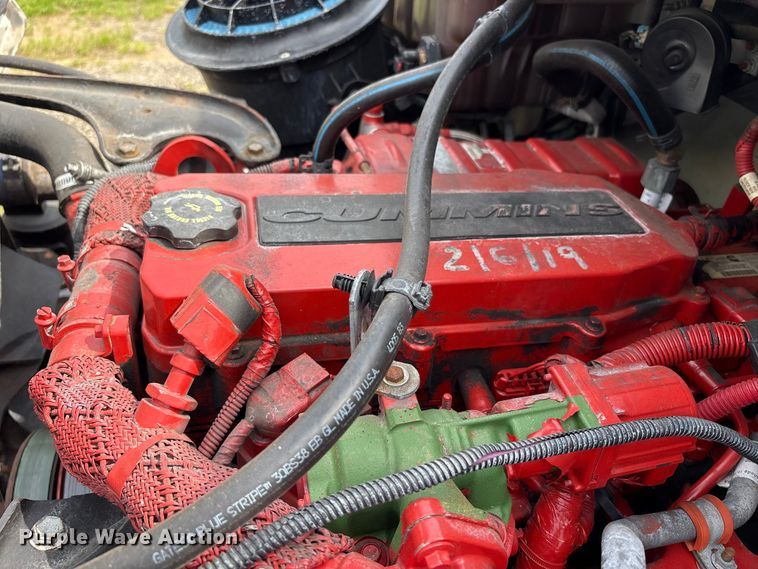 image for item EC4380 2015 Freightliner Business Class M2 truck cab and chassis