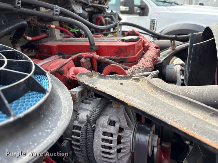 image for item EC4380 2015 Freightliner Business Class M2 truck cab and chassis