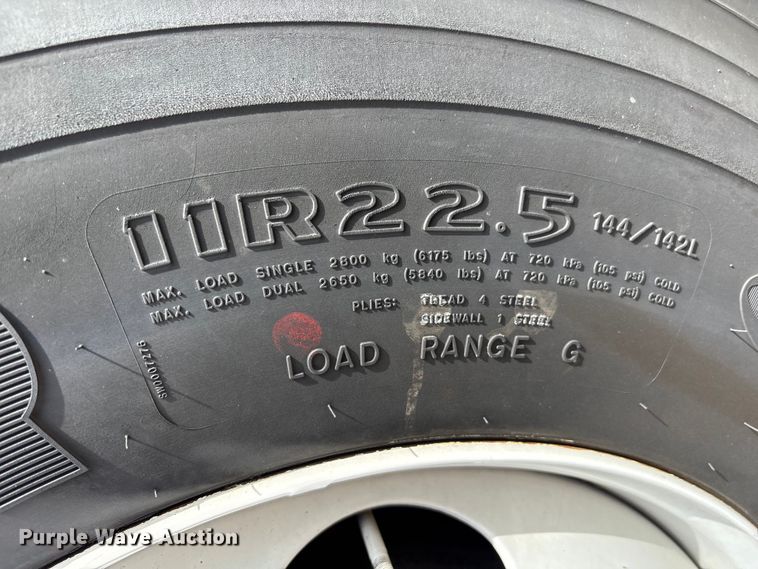 image for item EC4380 2015 Freightliner Business Class M2 truck cab and chassis