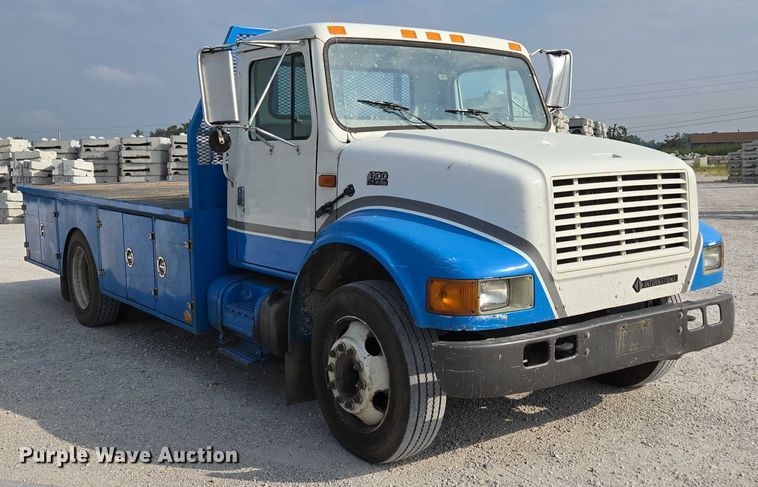 image for item ED2176 1998 International 4700 flatbed truck