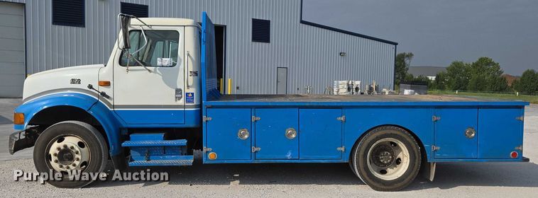 image for item ED2176 1998 International 4700 flatbed truck