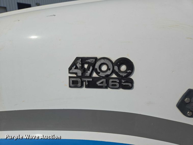 image for item ED2176 1998 International 4700 flatbed truck